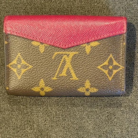Louis Vuitton Sarah Style Multicartes Card Case - Fuchsia and Monogram - Picture 3 of 10